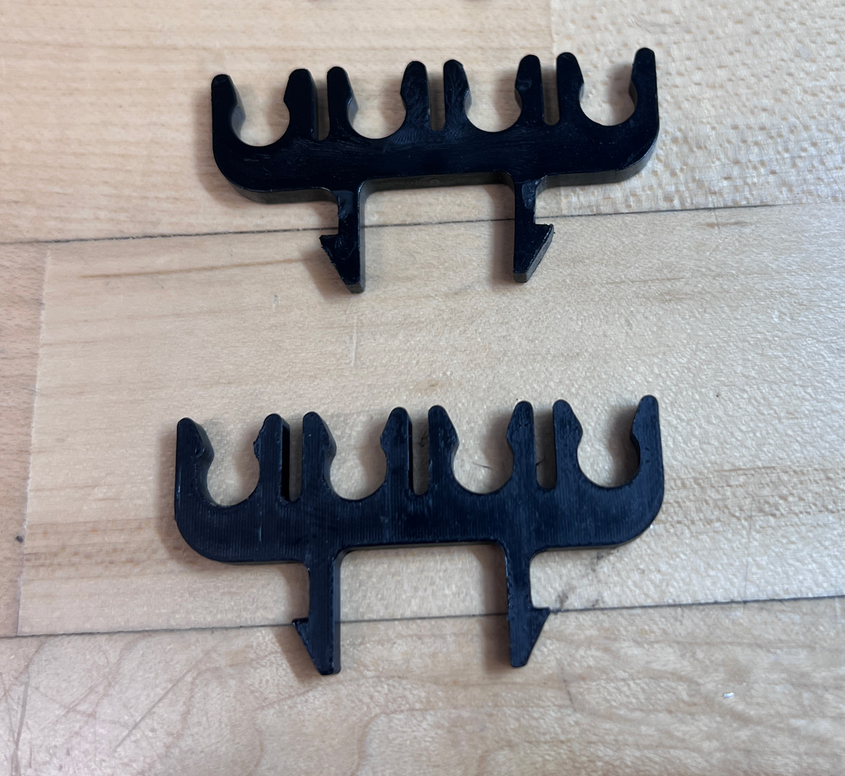 944 Spark Plug Wire Clip Carpokes