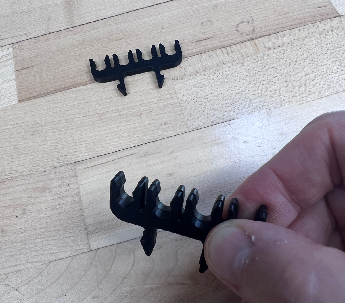 944 Spark Plug Wire Clip Carpokes